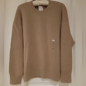 NWT) UNIQLO Smooth Cotton Relaxed Crew Neck Sweater Size M, cotton Beige/tan